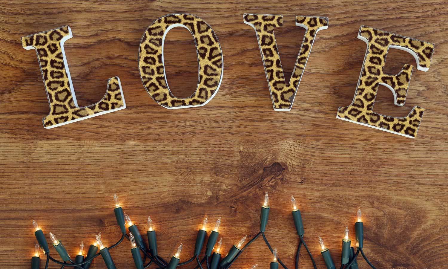 folie zum schrank bekleben - Wasserdichte Klebefolie für Möbel, Schrank, Tisch, Tür - UV-beständig & robust- Leopard PAT060