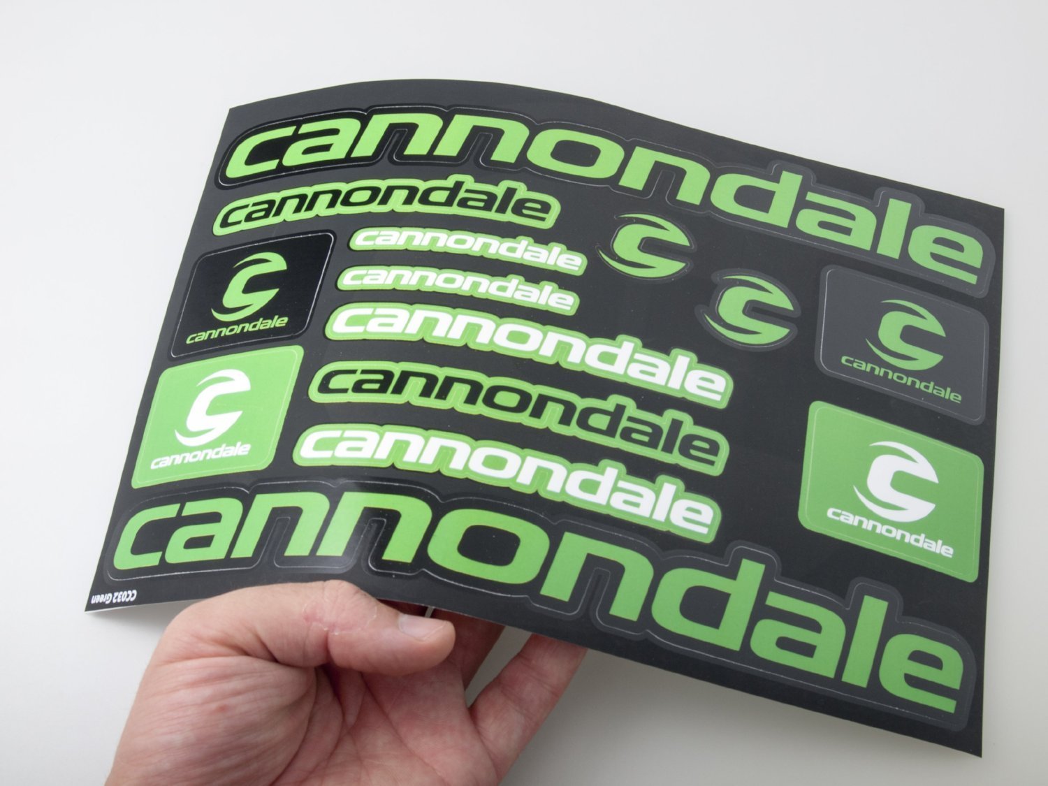 Cannondale selbstklebender Aufkleber für ein Fahrrad - schwarz & grün - life-decor.de