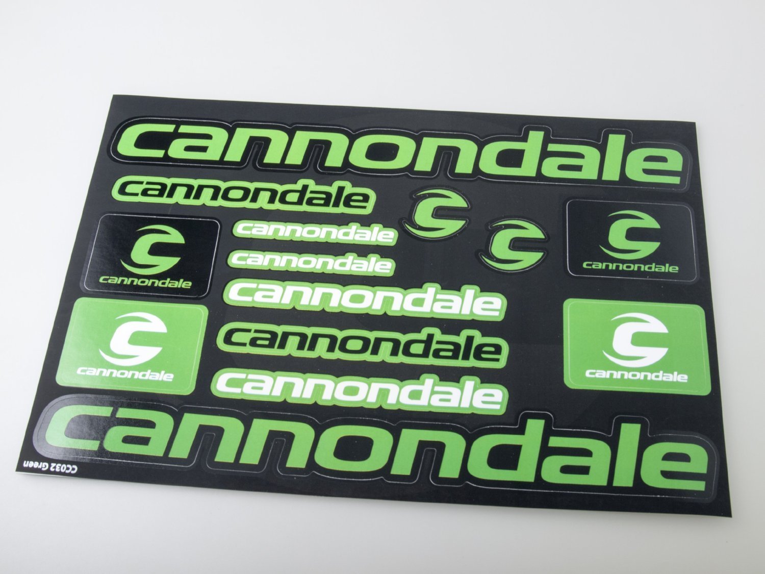 Cannondale selbstklebender Aufkleber für ein Fahrrad - schwarz & grün - life-decor.de