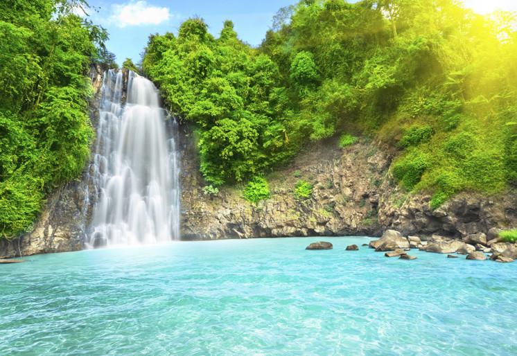 PVC Fototapete Waterfall in deep - ECO Wandbild Selbstklebende Tapete - 3D Vinyl Wandsticker XXL  SW009